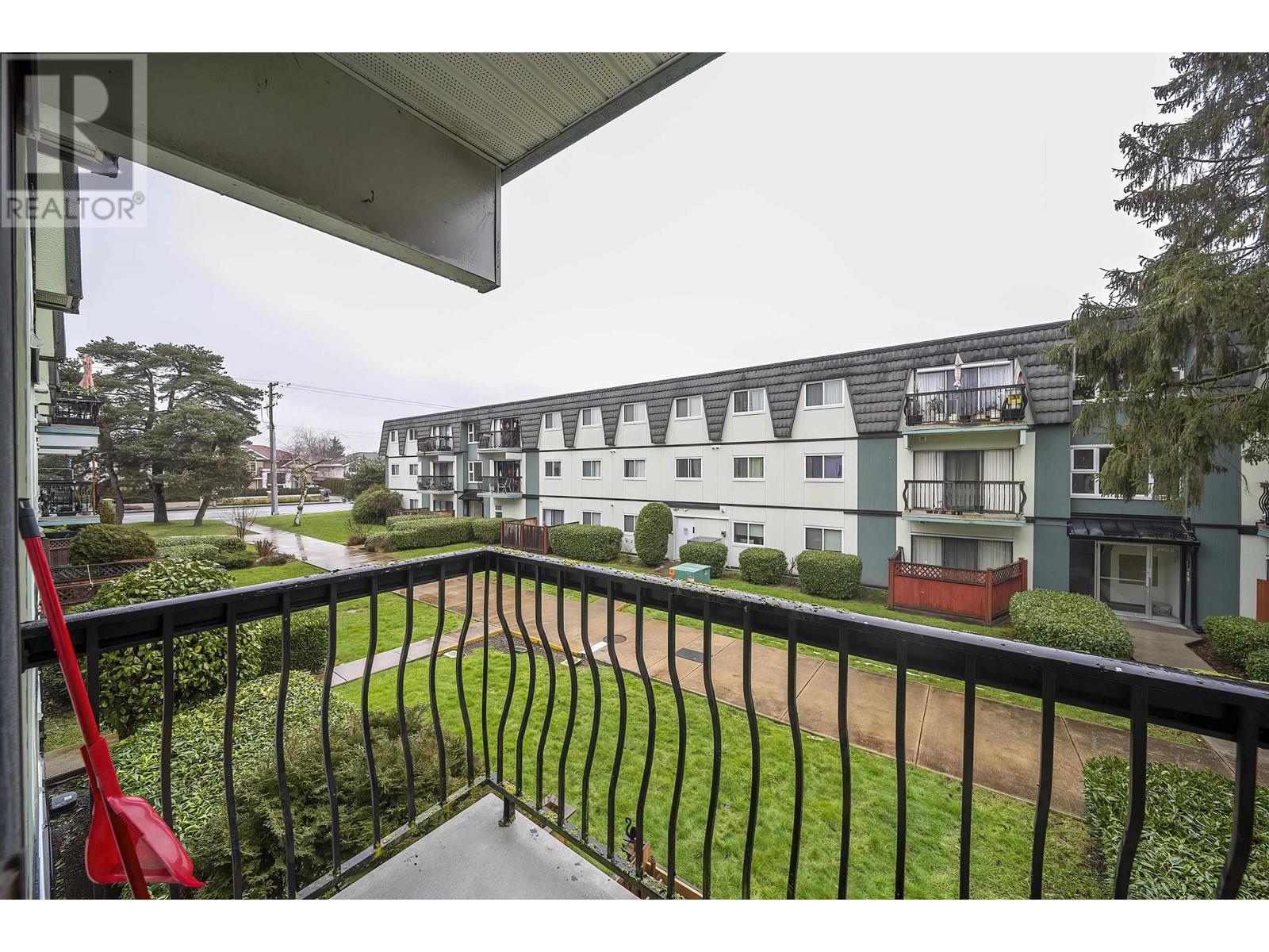 Property at 270 8140B WILLIAMS ROAD image 3