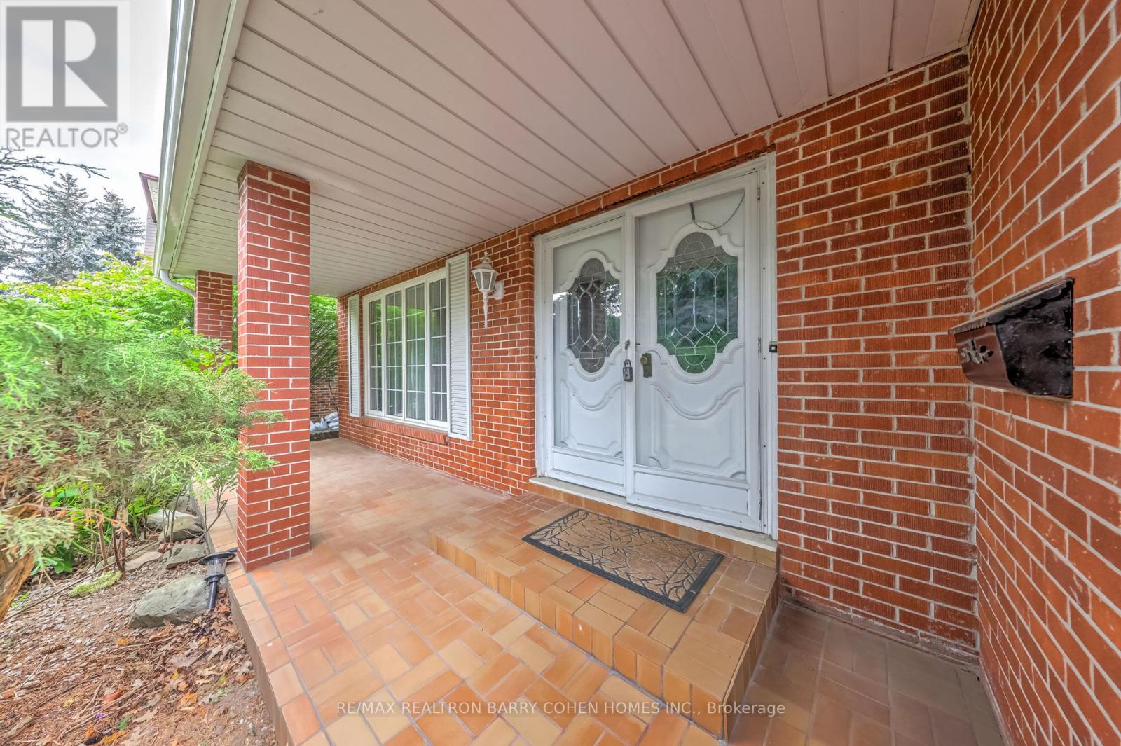 68 Abbeywood Trail, Toronto, Ontario  M3B 3B5 - Photo 2 - C12193963