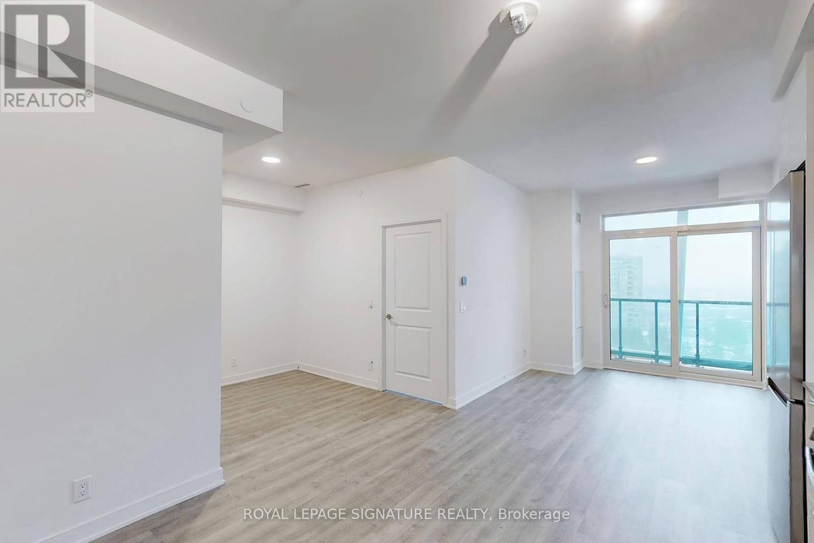 911 - 30 Upper Mall Way, Vaughan, Ontario  L4J 0L7 - Photo 10 - N12193971