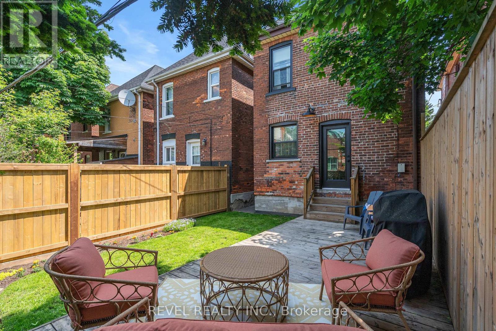 33 Holton Avenue N, Hamilton (Gibson), Ontario  L8L 6H3 - Photo 46 - X12193804