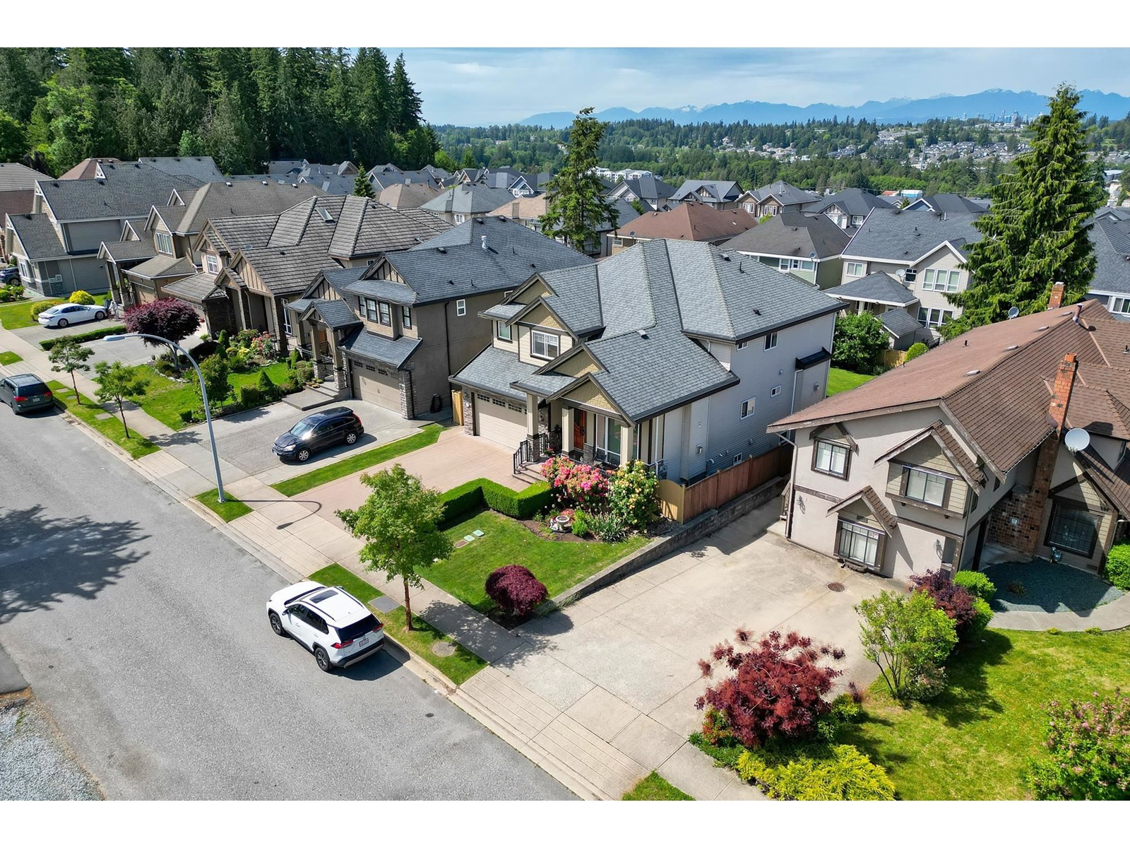Property at 14759 60A AVENUE image 3