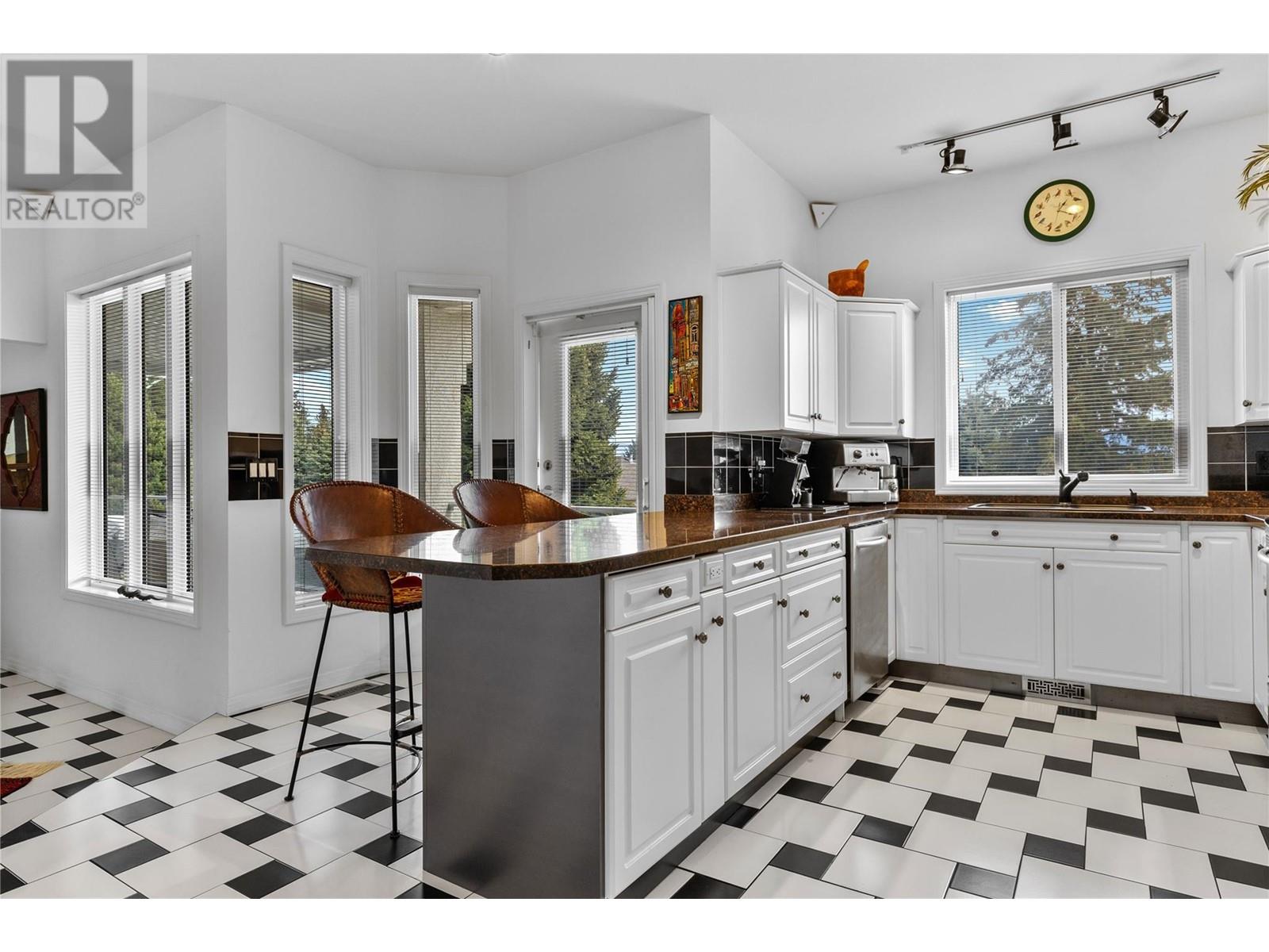 1116 Caledonia Way, West Kelowna, BC V1Z3N7