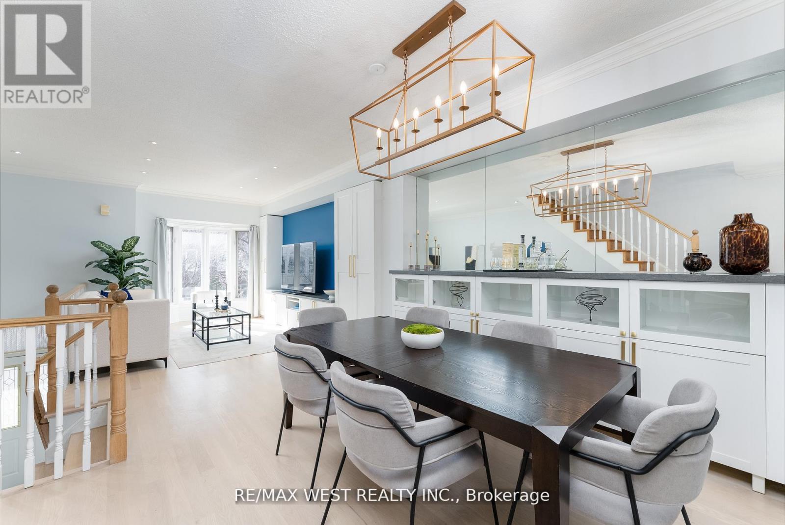 38-1 Mendota Road, Toronto, Ontario  M8Y 1E8 - Photo 4 - W12193959