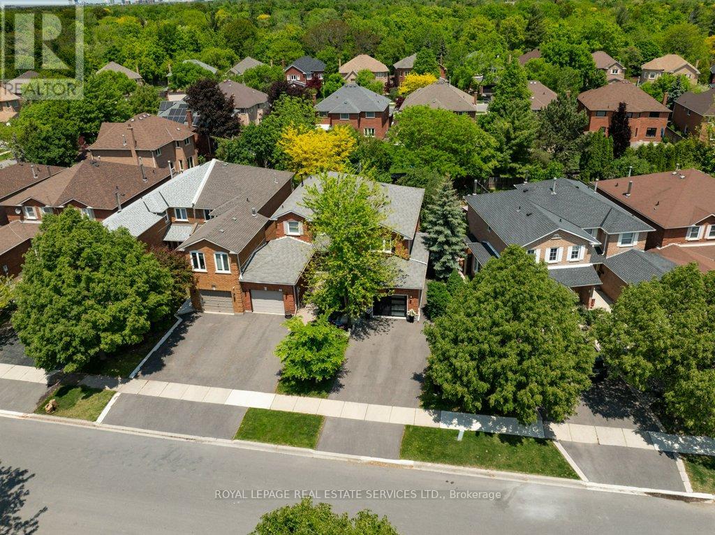 1230 Blackburn Drive, Oakville, Ontario  L6M 2N5 - Photo 50 - W12193962