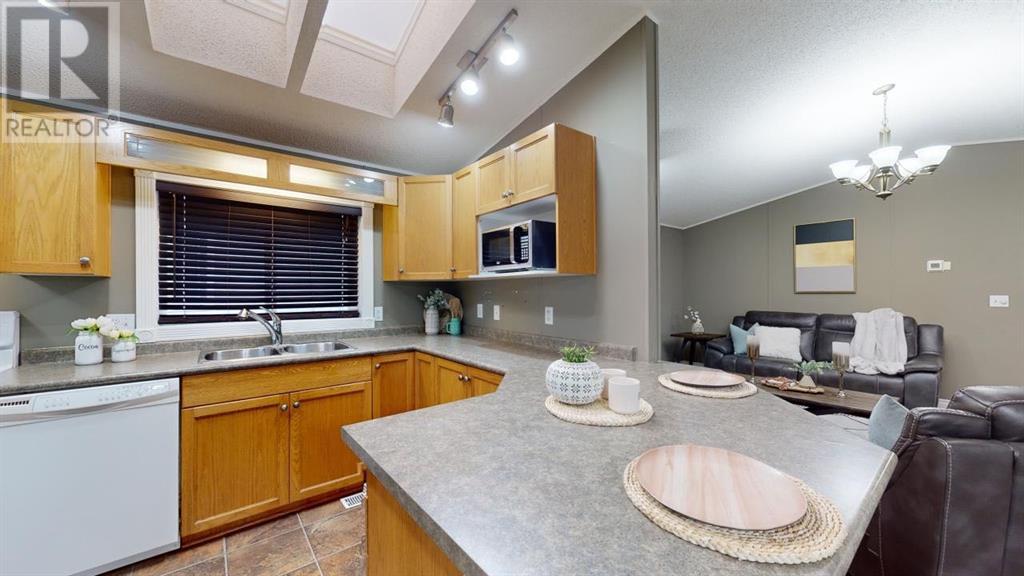 369 Ash Way, Fort Mcmurray, Alberta  T9K 0H7 - Photo 3 - A2190590