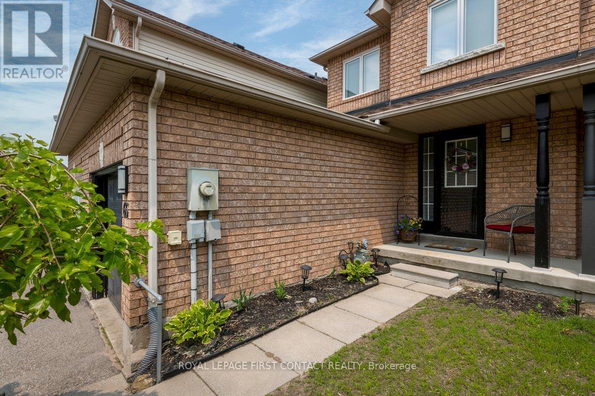 65 Hawthorne Crescent, Barrie, Ontario  L4N 9Y8 - Photo 3 - S12062375