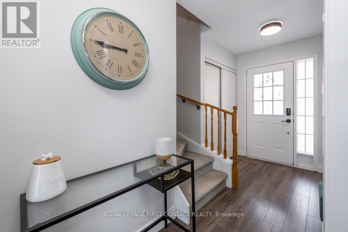 65 Hawthorne Crescent, Barrie, Ontario  L4N 9Y8 - Photo 5 - S12062375