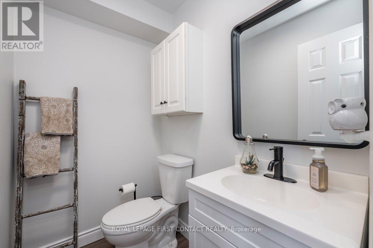 65 Hawthorne Crescent, Barrie, Ontario  L4N 9Y8 - Photo 6 - S12062375