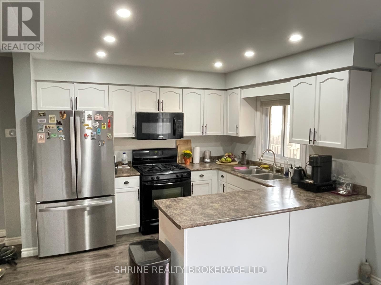 Upper - 1850 Blackwater Road, London North, Ontario  N5X 4M1 - Photo 3 - X12193984