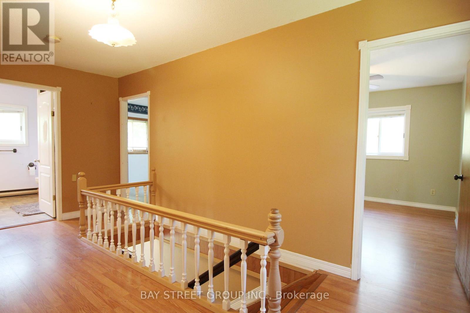 2757 Barron Road, Thorold, Ontario  L0S 1E6 - Photo 12 - X12193964
