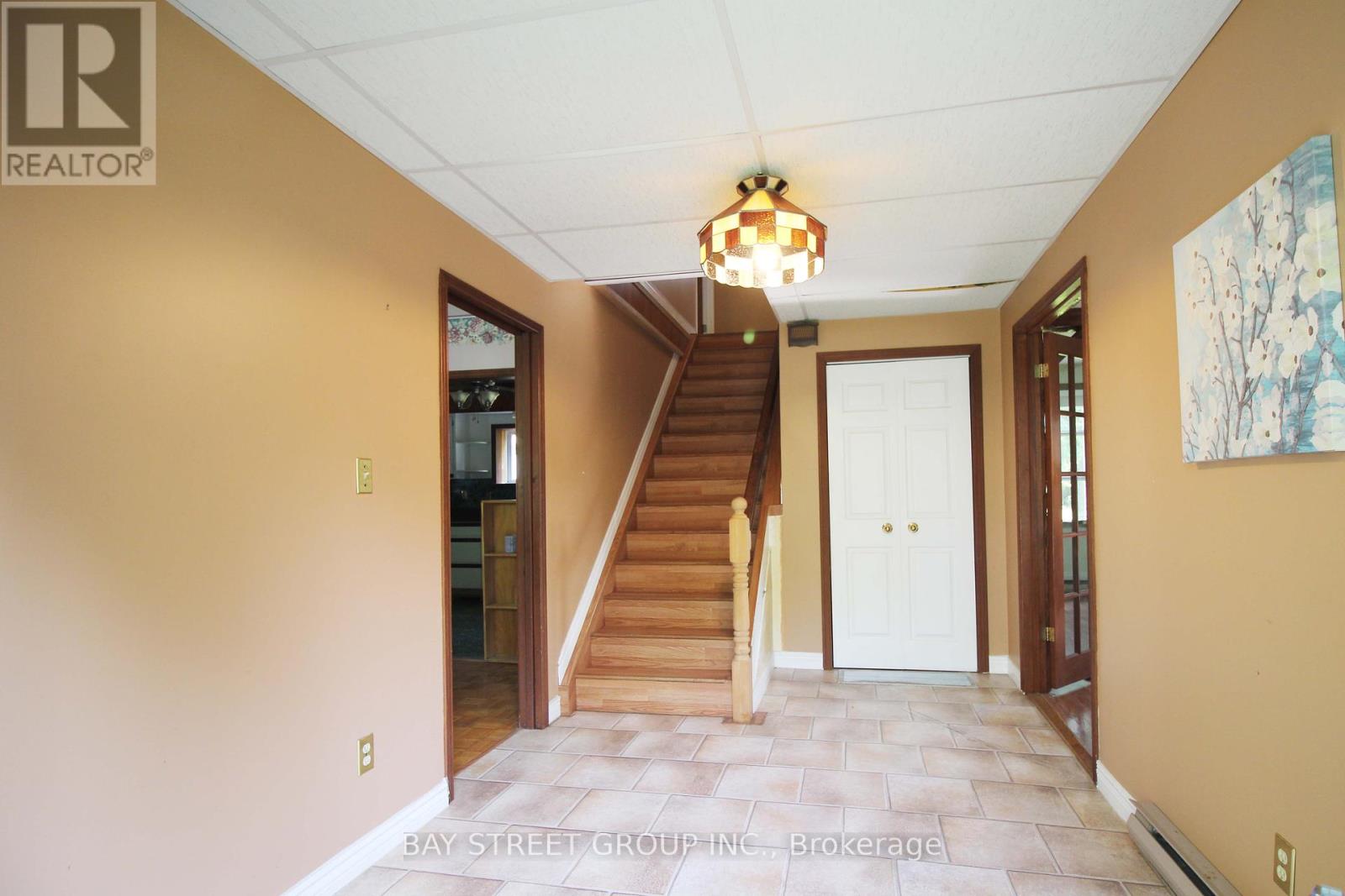 2757 Barron Road, Thorold, Ontario  L0S 1E6 - Photo 9 - X12193964