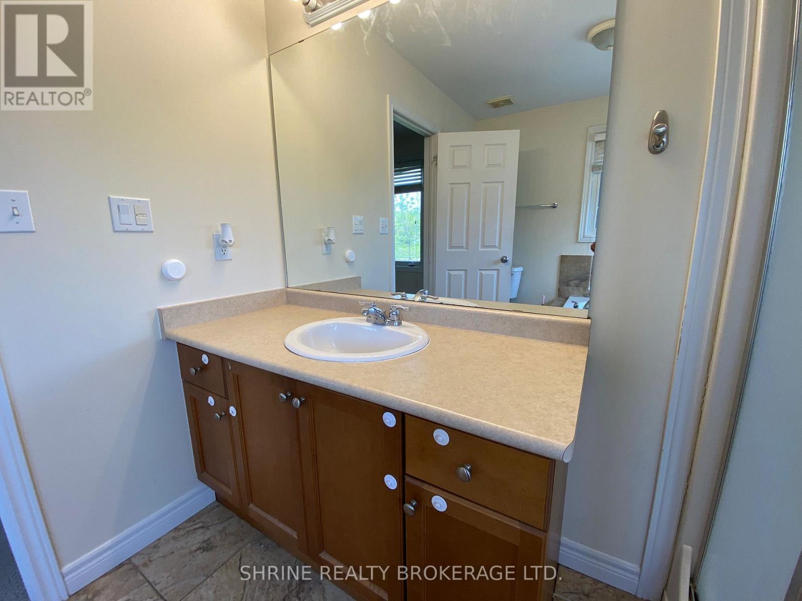 899 Bradshaw Crescent, London North, Ontario  N5X 0B6 - Photo 18 - X12194000