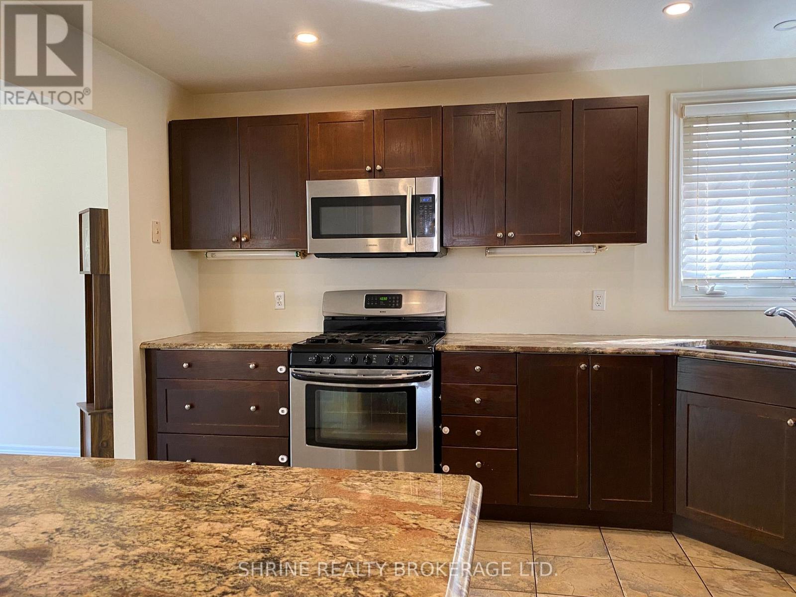 899 Bradshaw Crescent, London North, Ontario  N5X 0B6 - Photo 47 - X12194000