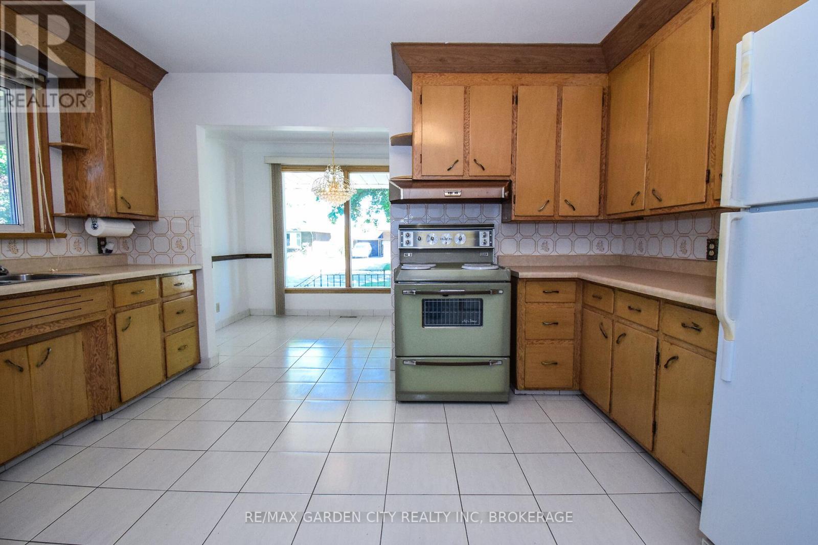 115 Larraine Street, Welland (Broadway), Ontario  L3C 5K3 - Photo 20 - X12184051