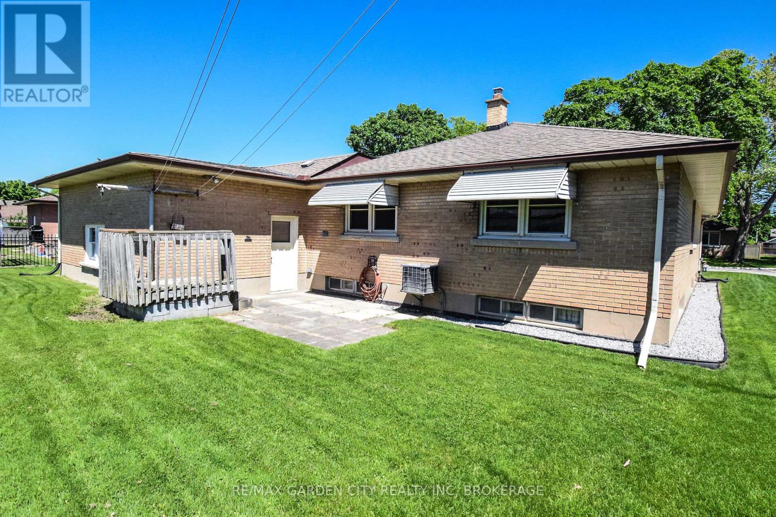 115 Larraine Street, Welland (Broadway), Ontario  L3C 5K3 - Photo 5 - X12184051