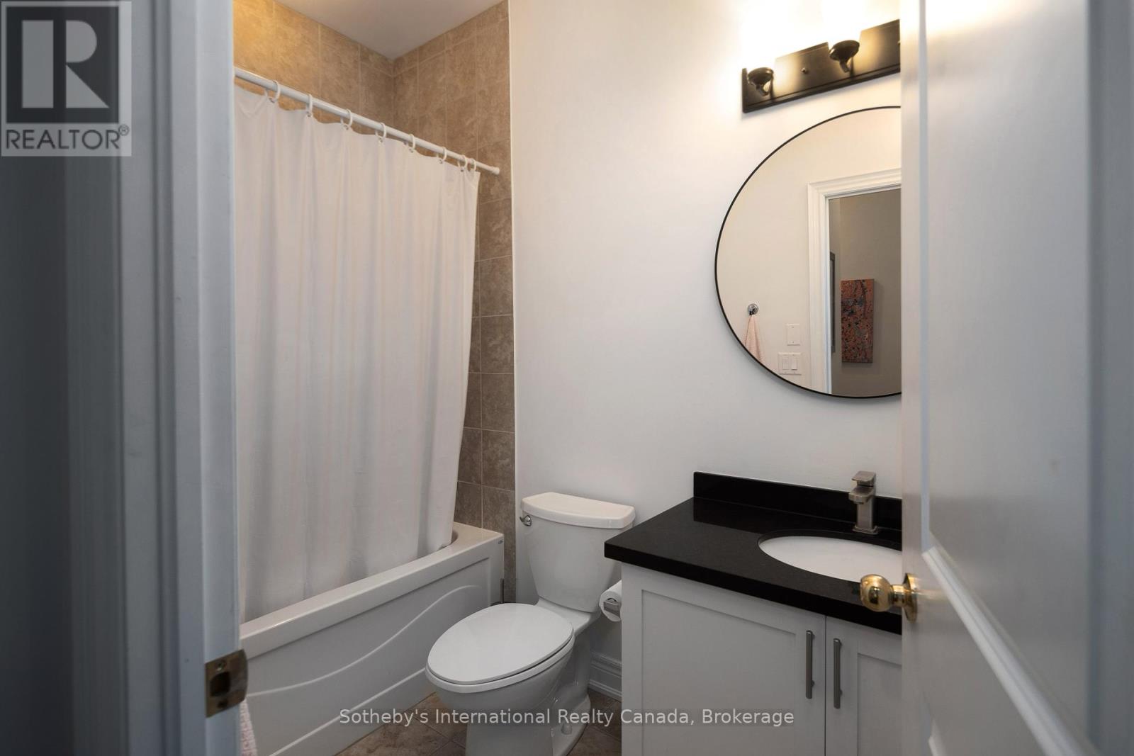 107 - 25 Beaver Street, Blue Mountains, Ontario  N0H 2P0 - Photo 14 - X12193982