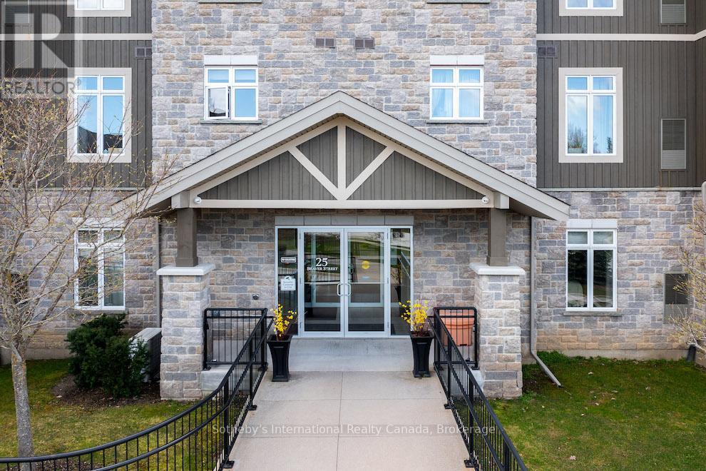 107 - 25 Beaver Street, Blue Mountains, Ontario  N0H 2P0 - Photo 2 - X12193982