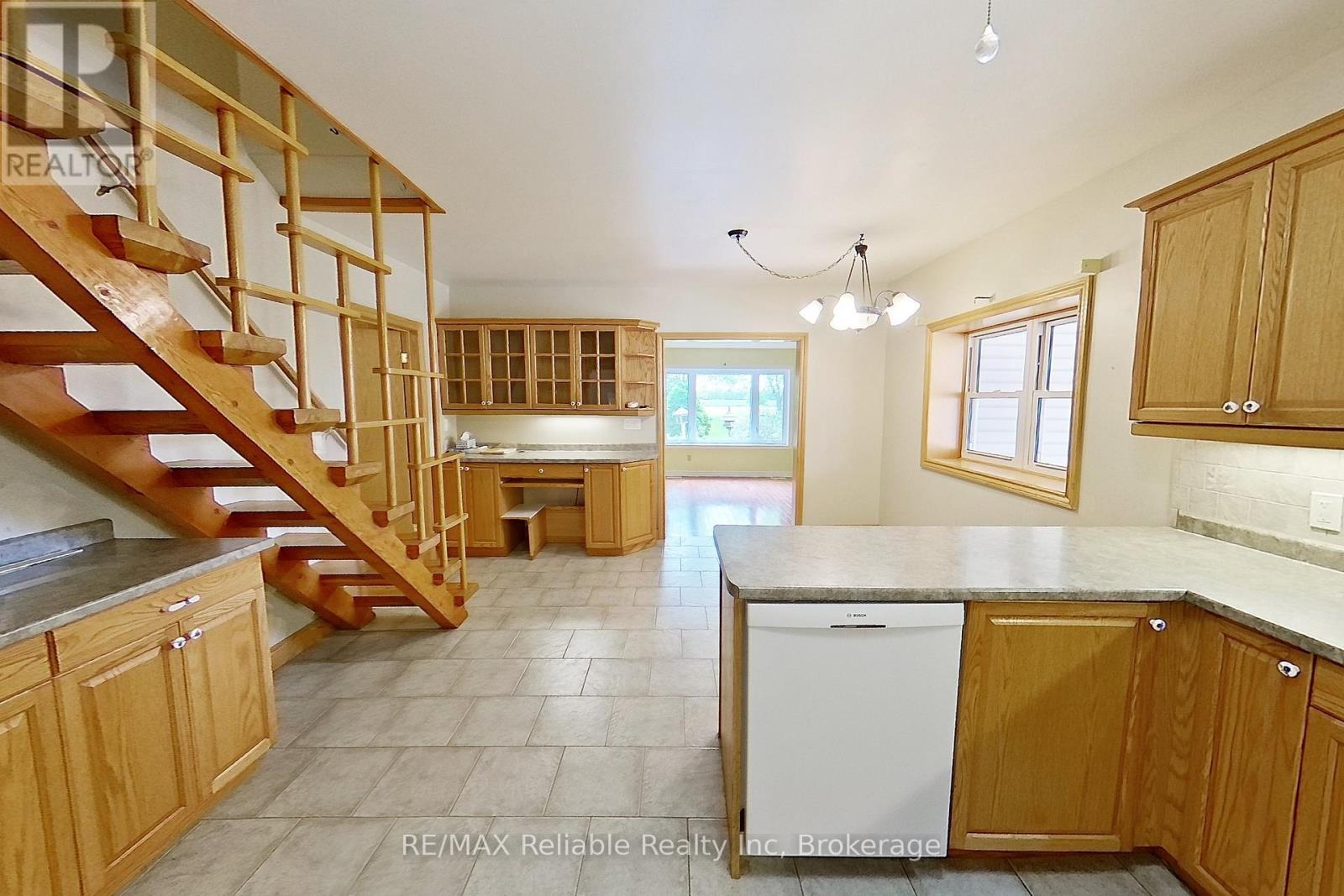 73691 Bluewater Highway, Bluewater, Ontario  N0M 2T0 - Photo 27 - X12194003