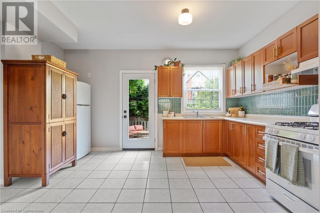 33 Holton Avenue N, Hamilton, Ontario  L8L 6H3 - Photo 16 - 40736086