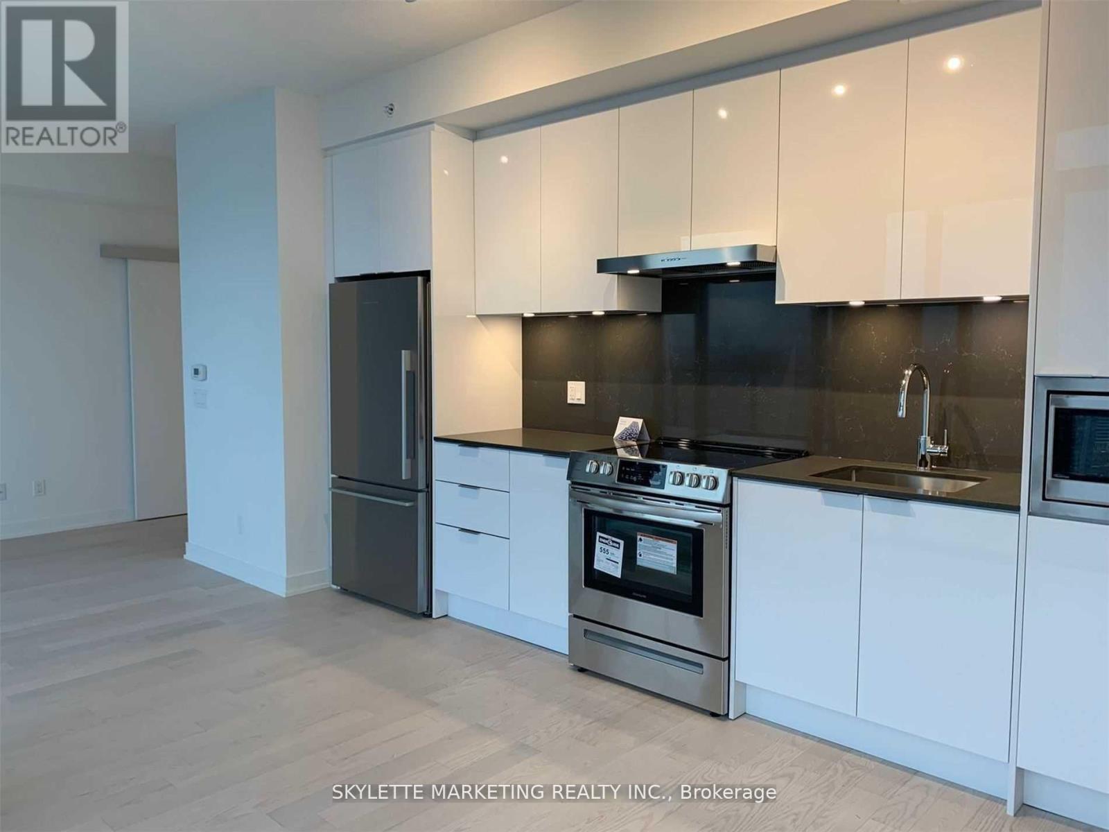 3016 - 25 Richmond Street E, Toronto, Ontario  M5C 0A6 - Photo 1 - C12193996