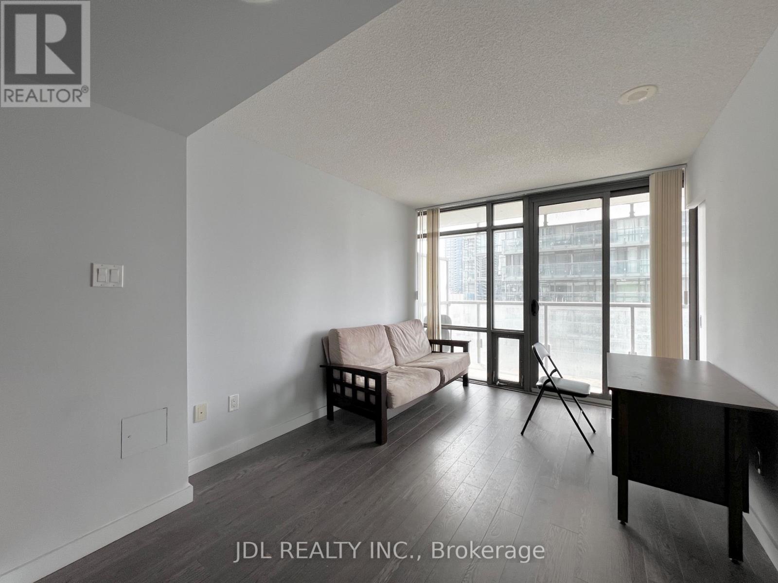 1810 - 37 Grosvenor Street, Toronto (Bay Street Corridor), Ontario  M4Y 3G5 - Photo 3 - C12186343