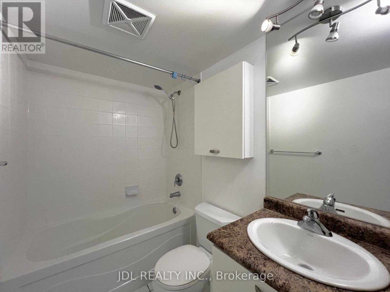 1810 - 37 Grosvenor Street, Toronto (Bay Street Corridor), Ontario  M4Y 3G5 - Photo 9 - C12186343