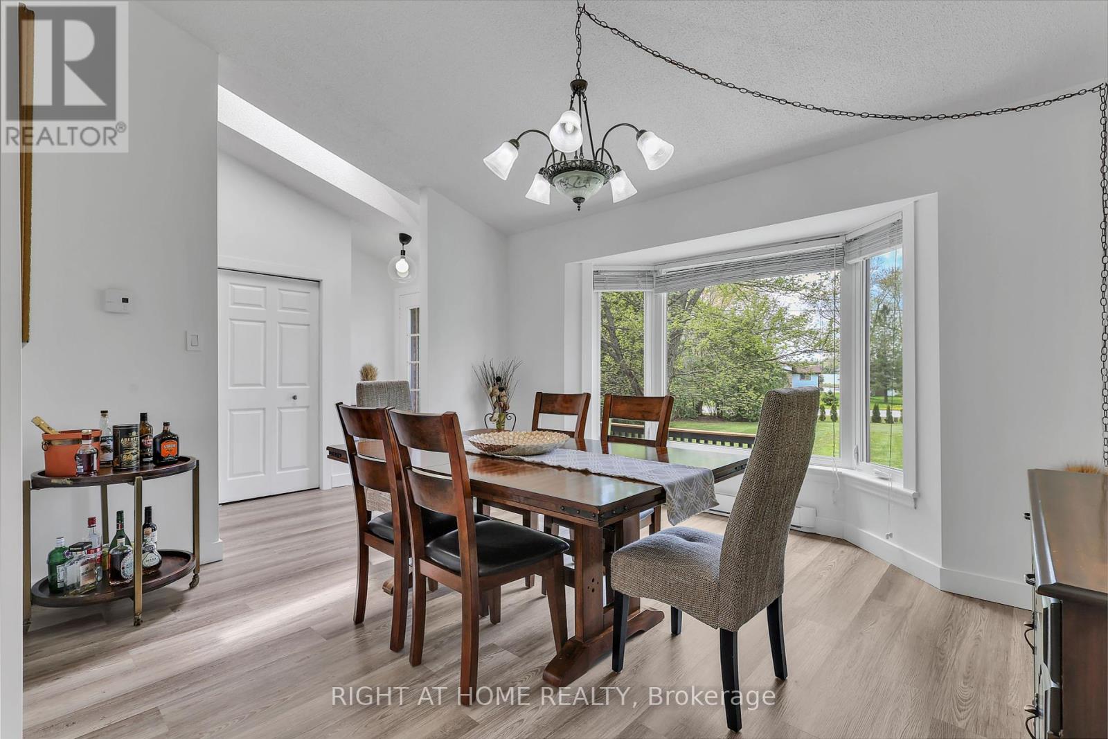119 Sturgeon Glen Road, Kawartha Lakes, Ontario  K0M 1N0 - Photo 8 - X12100739