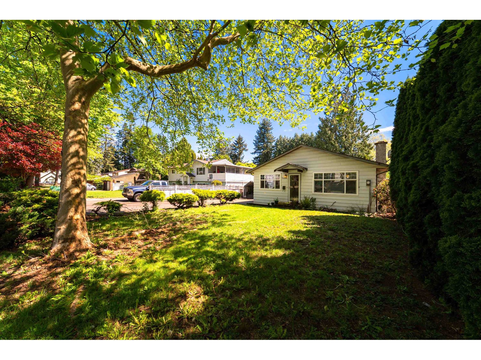 Property at 9484 133A STREET image 2