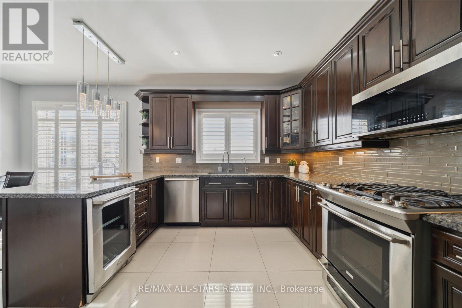 66 Stonesthrow Crescent, Uxbridge, Ontario  L0C 1A0 - Photo 19 - N12193086