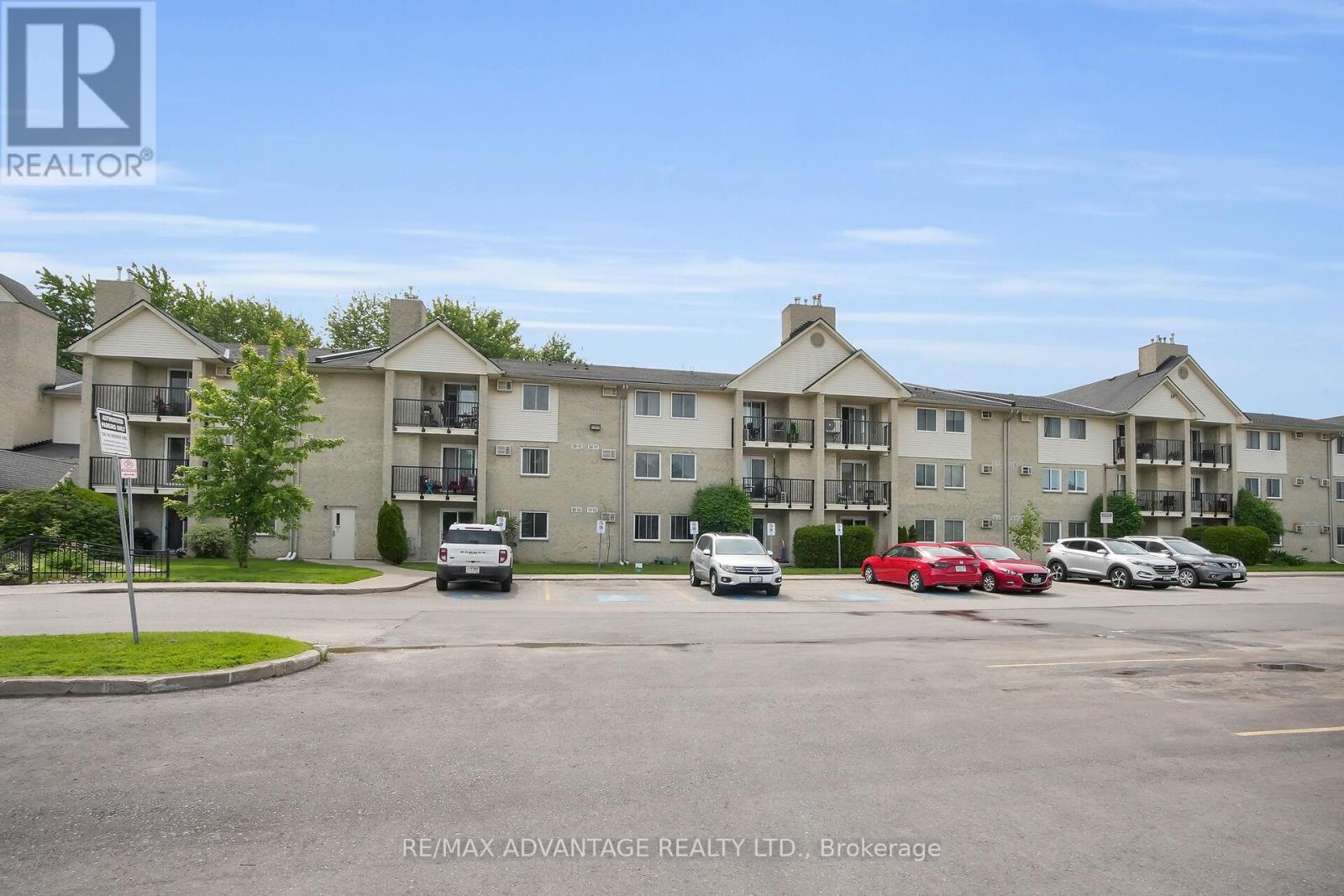 215 - 725 DEVERON CRESCENT, London South, Ontario