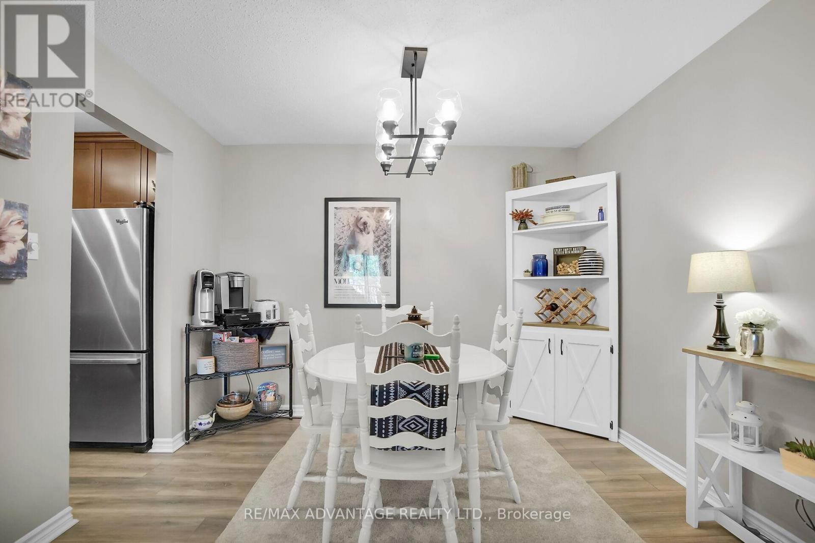215 - 725 Deveron Crescent, London South, Ontario  N5Z 4X3 - Photo 12 - X12194014