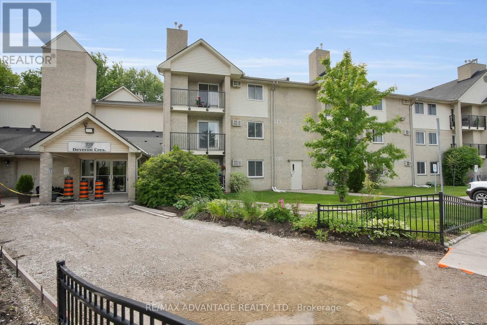 215 - 725 Deveron Crescent, London South, Ontario  N5Z 4X3 - Photo 21 - X12194014