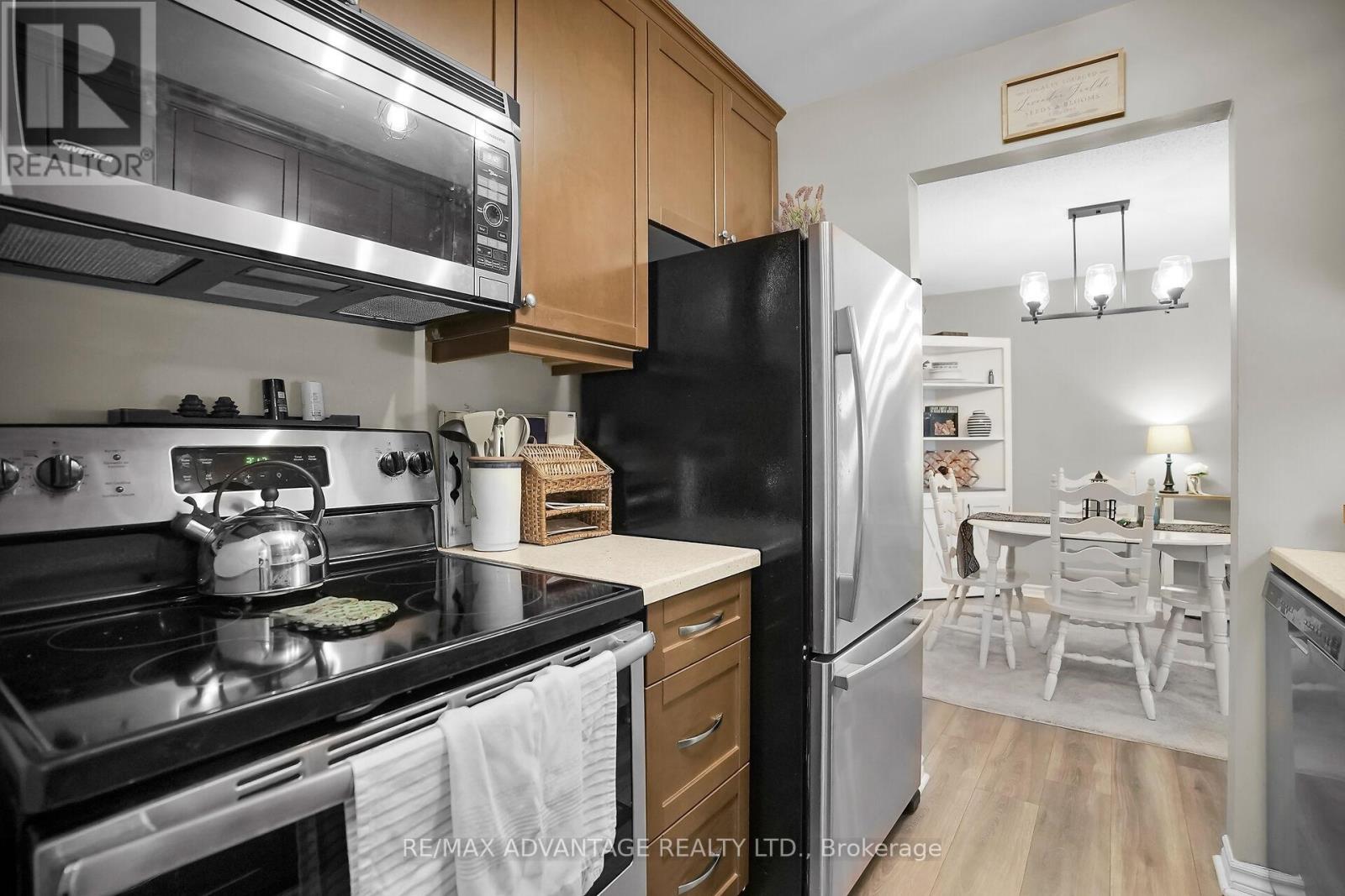 215 - 725 Deveron Crescent, London South, Ontario  N5Z 4X3 - Photo 7 - X12194014