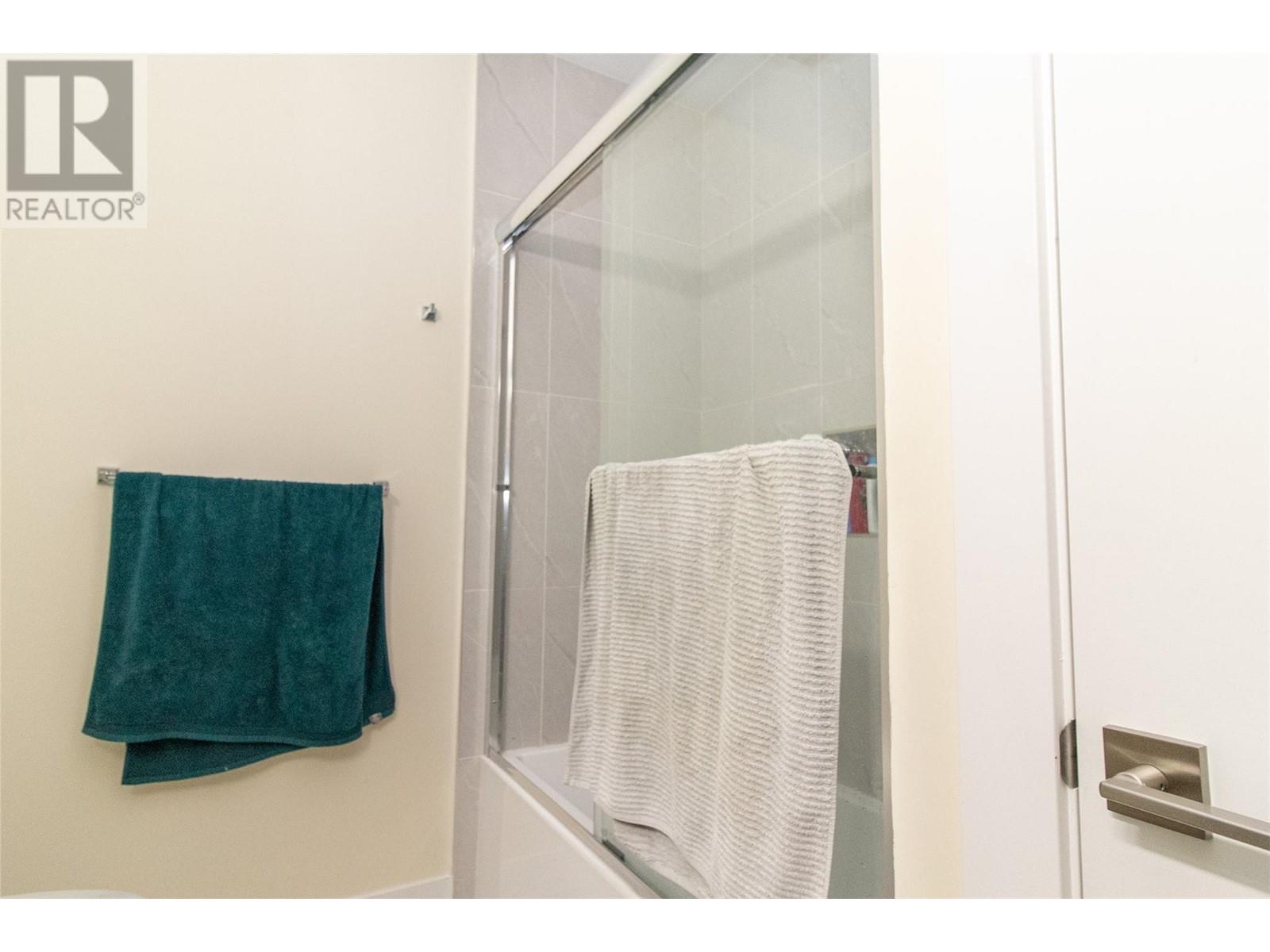2132 Tramonto Court, Kelowna, BC V1P1V1