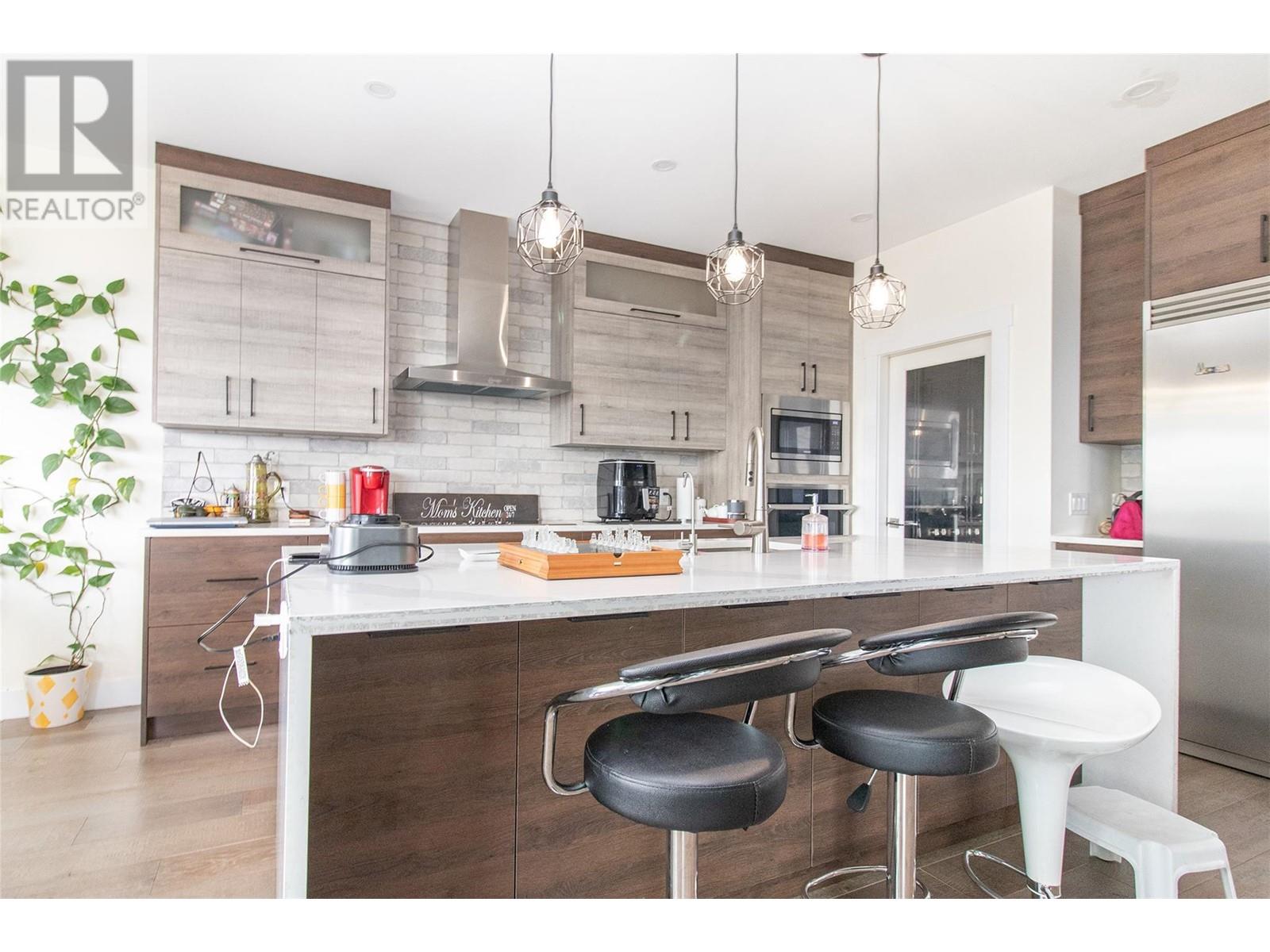 2132 Tramonto Court, Kelowna, British Columbia  V1P 1V1 - Photo 5 - 10349783