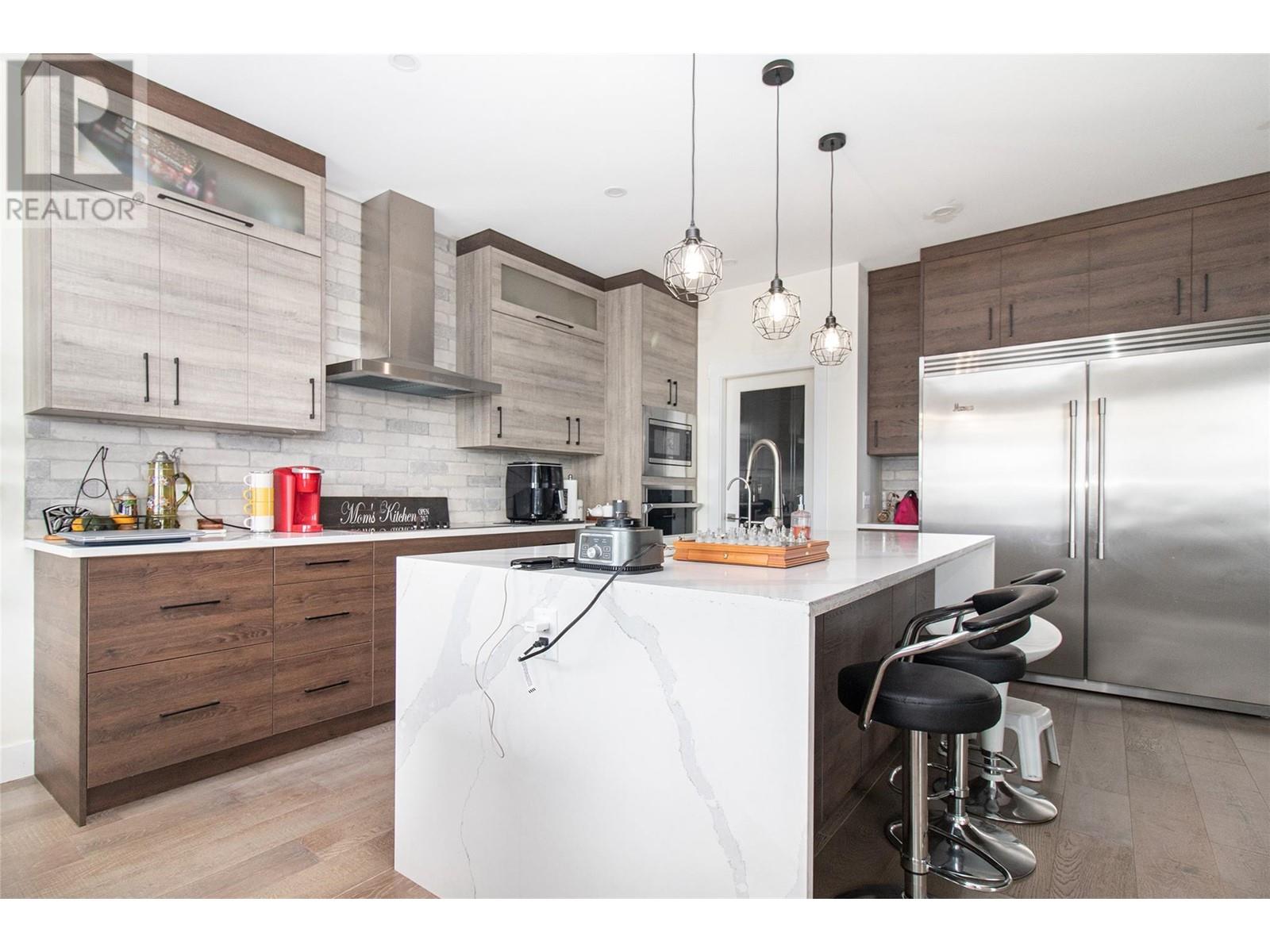 2132 Tramonto Court, Kelowna, BC V1P1V1