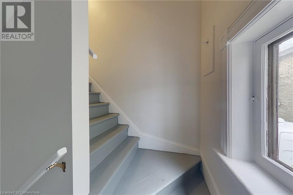 162 Church Street, Kitchener, Ontario  N2G 2S6 - Photo 3 - 40735743
