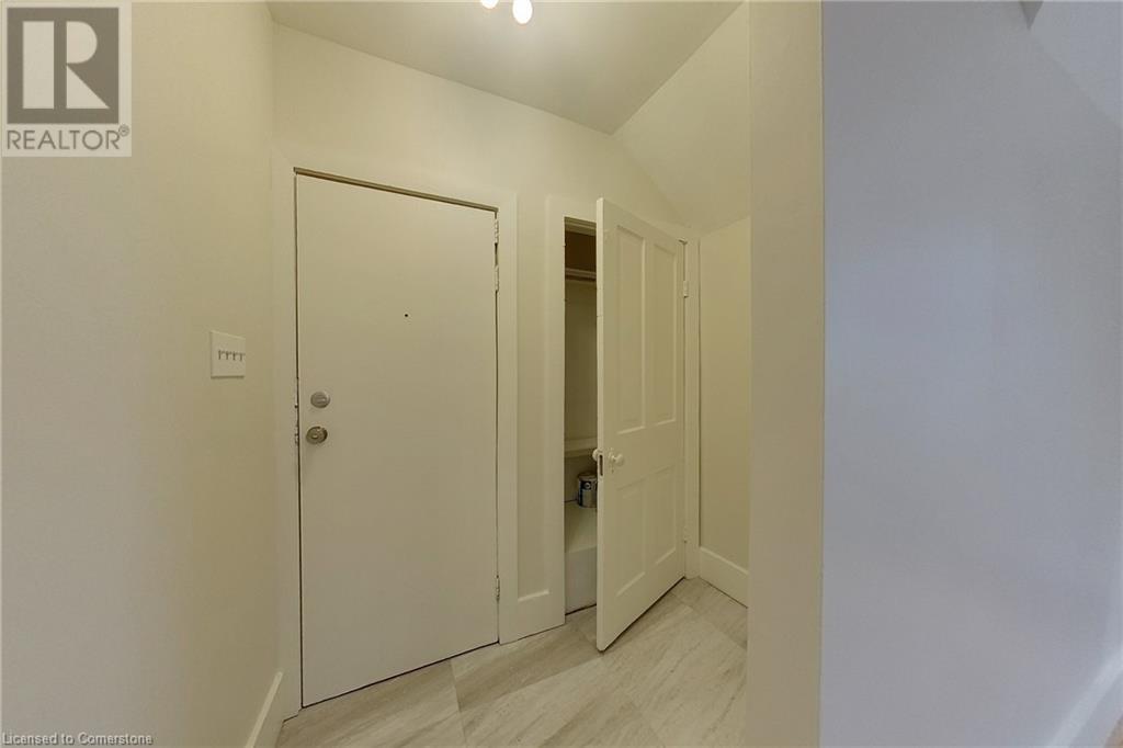 162 Church Street, Kitchener, Ontario  N2G 2S6 - Photo 4 - 40735743