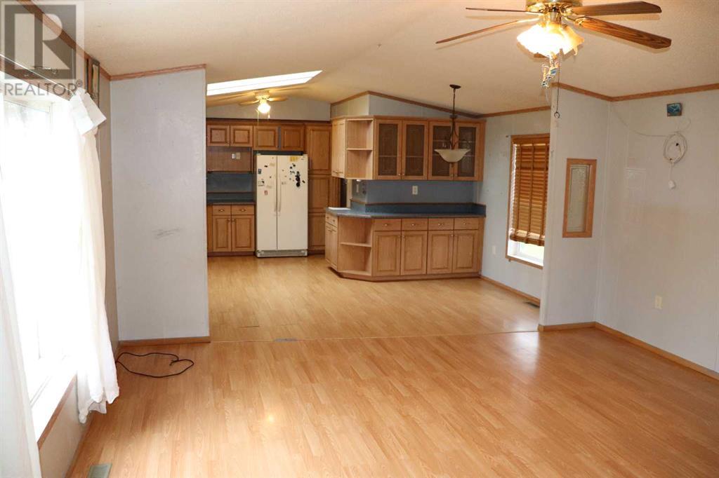 1021 20 Avenue, Marlboro, Alberta  T7E 3A1 - Photo 11 - A2175716