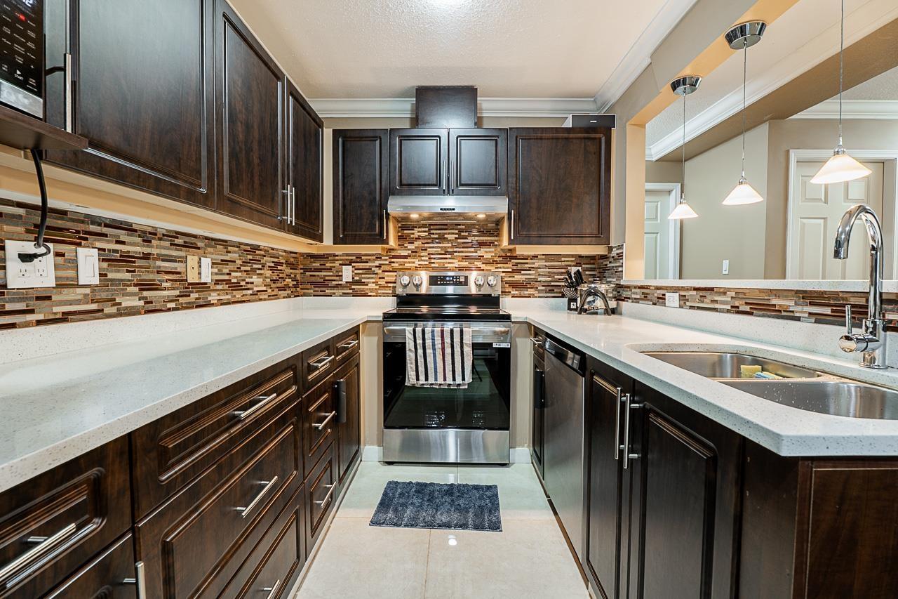 108 10091 156 Street, Surrey, British Columbia  V3R 0C1 - Photo 2 - R3009504