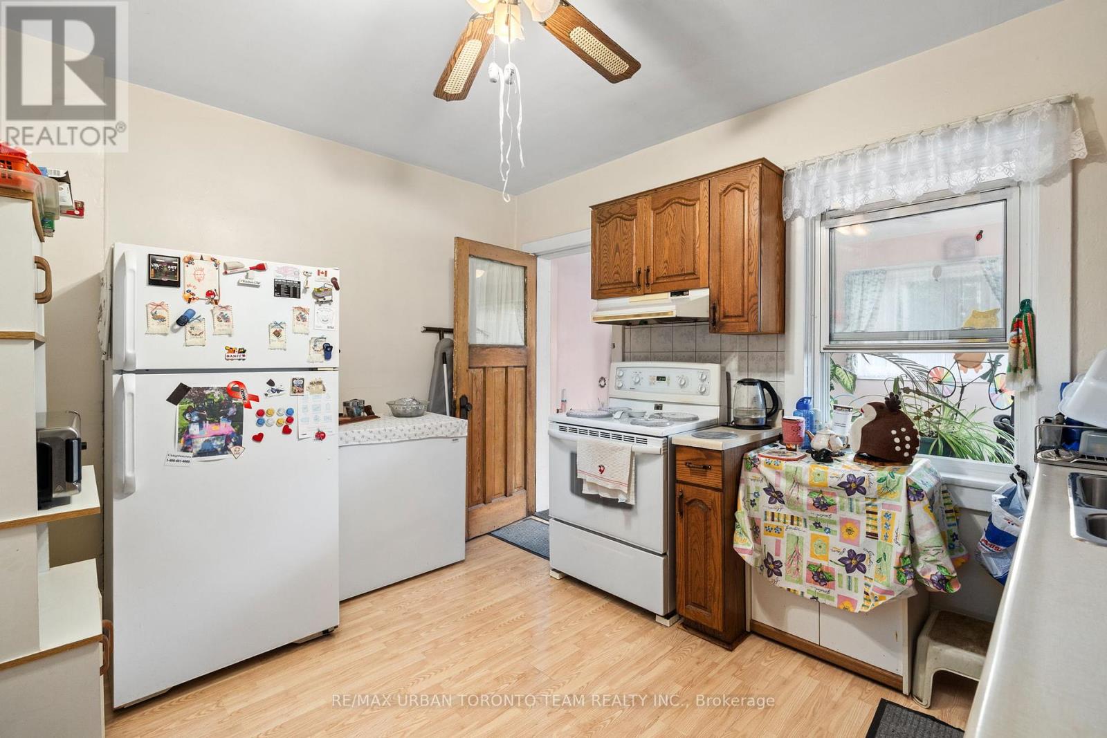 101 Hillingdon Avenue, Toronto, Ontario  M4C 3H9 - Photo 10 - E12194005