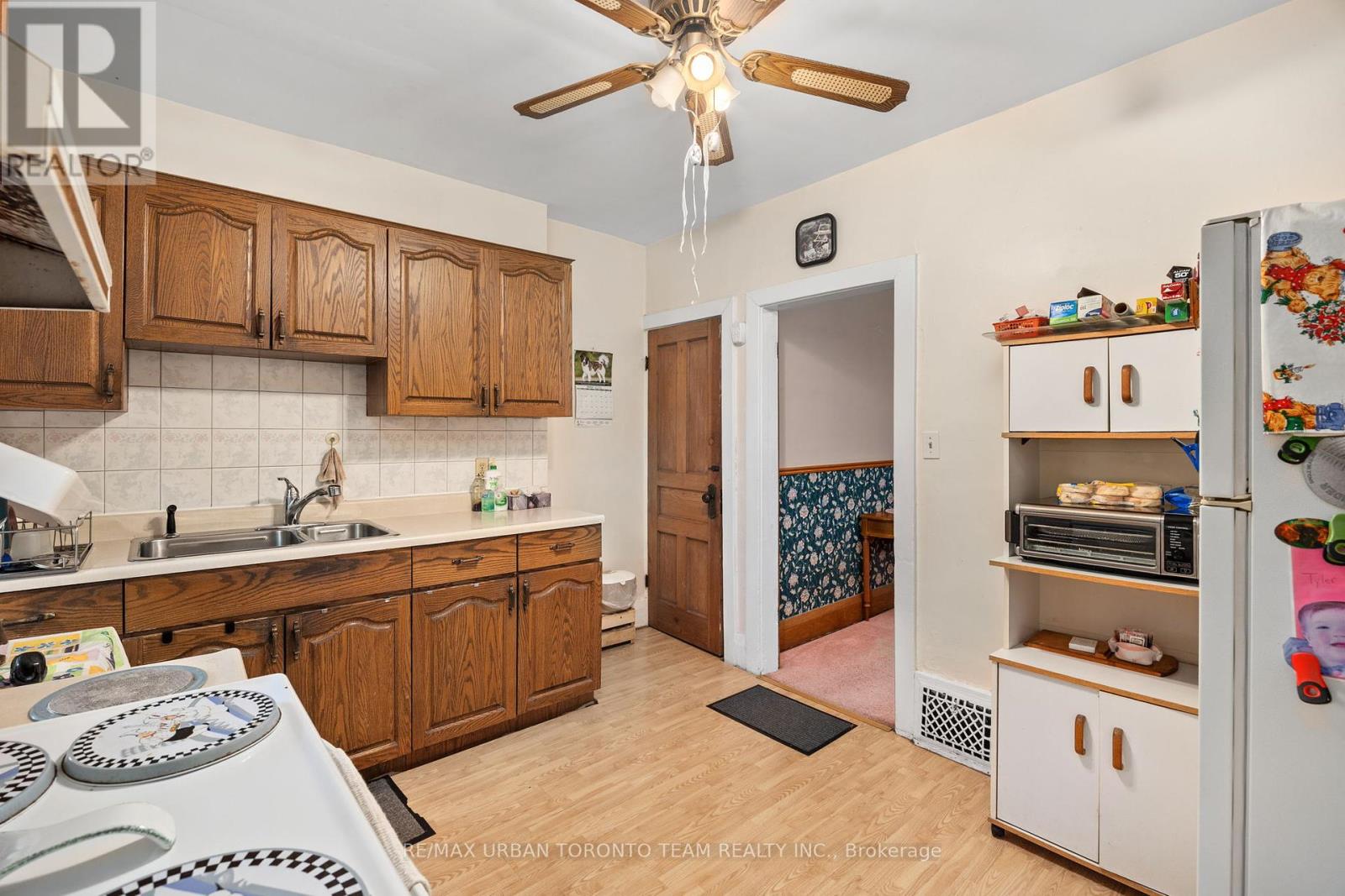 101 Hillingdon Avenue, Toronto, Ontario  M4C 3H9 - Photo 8 - E12194005