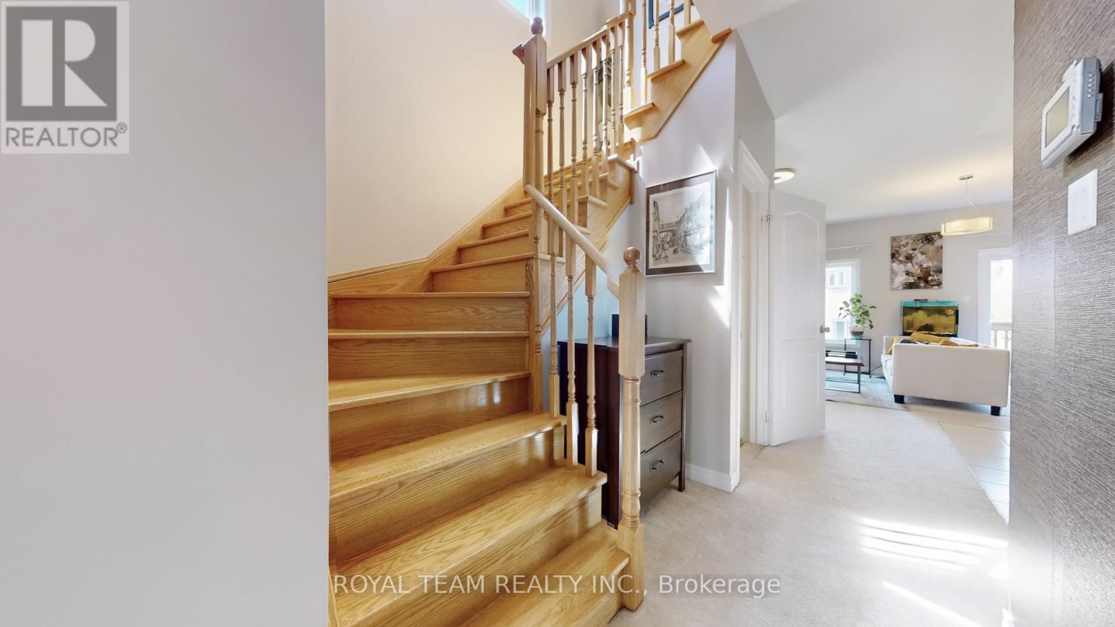 12 Luisa Street, Bradford West Gwillimbury, Ontario  L3Z 0P2 - Photo 5 - N12194020