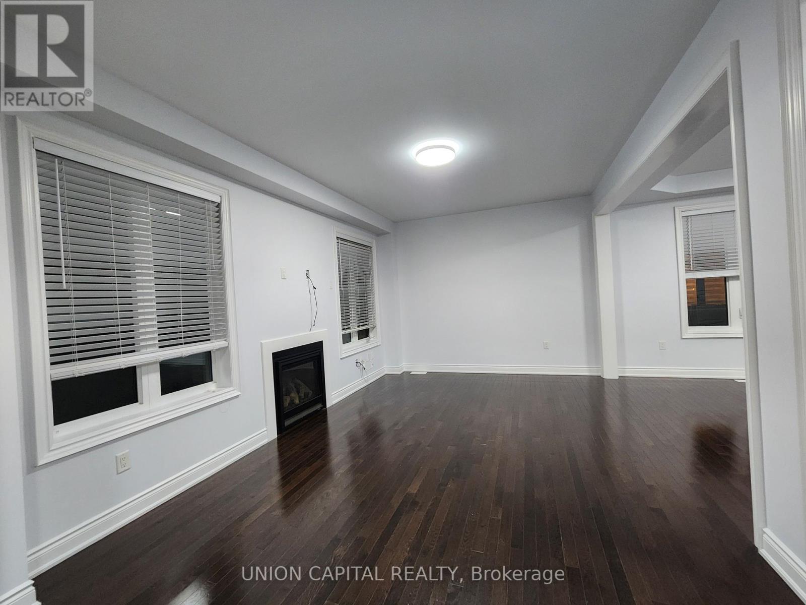 168 Roy Harper Avenue, Aurora, Ontario  L4G 0V6 - Photo 8 - N12194032