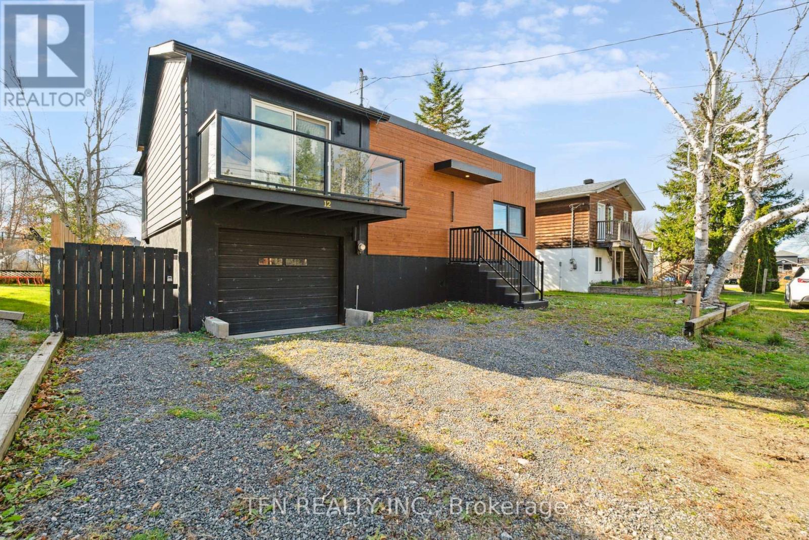 12 Schooner Lane, Tay, Ontario  L0K 2C0 - Photo 2 - S12194007