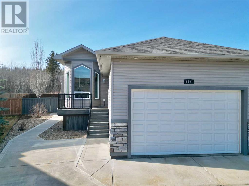 9101 129 Avenue, Peace River, Alberta  T8S 1W9 - Photo 10 - A2210927