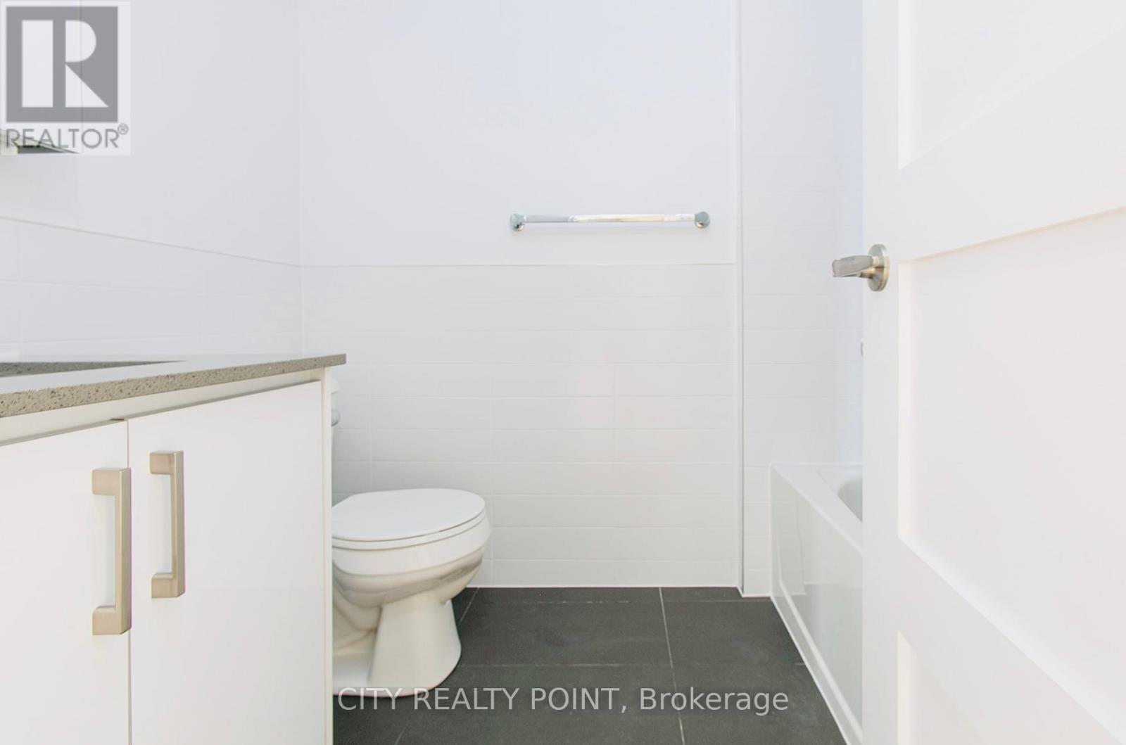 702 - 10 Shallmar Boulevard, Toronto (Forest Hill North), Ontario  M5N 1J4 - Photo 11 - C12194040