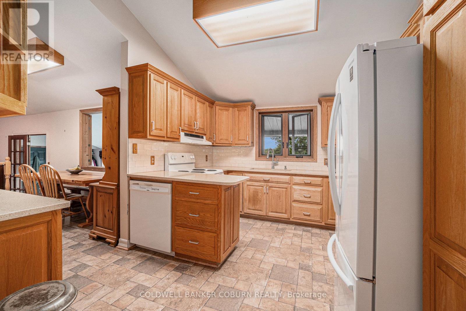 1025 Hyndman Road, Edwardsburgh/cardinal, Ontario  K0E 1X0 - Photo 7 - X12194045