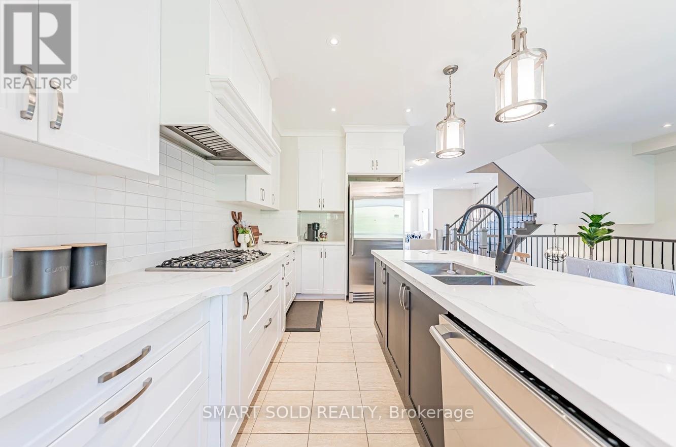 29 Plowman Lane, Richmond Hill, Ontario  L4S 0G4 - Photo 11 - N12191033