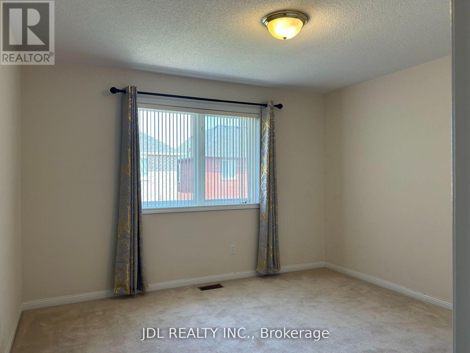 14 Redbud Street, Markham, Ontario  L6E 1C8 - Photo 9 - N12194052